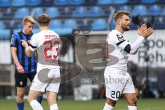 3. Liga; SV Waldhof Mannheim - FC Ingolstadt 04 - Yannick Deichmann (20, FCI) Moritz Seiffert (23, FCI) feuern an