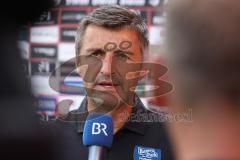 3.Liga - Saison 2023/2024 - FC Ingolstadt 04 -  1. FC Saarbrücken - Cheftrainer Michael Köllner (FCI) im Interview mit dem BR - lacht - Foto: Meyer Jürgen