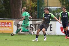 Bezirksliga - Saison 2025/26 - FC Gerolfing - SVA Palzing - Max Seitle (Nr.6 - FC Gerolfing) wird gefoult von Ioannis Argiriadis schwarz Palzing und es gibt Elfmeter - XXXXX - Foto: Meyer Jürgen