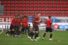 2.BL; FC Ingolstadt 04 - Hannover 96; vor dem Spiel warmup der Mannschaft, Stefan Kutschke (30, FCI)