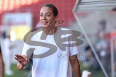 3. Liga; FC Ingolstadt 04 - Alemannia Aachen; Cheftrainerin Sabrina Wittmann (FCI) vor dem Spiel