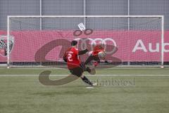 AUDI - Schanzer Amateur Cup 2023 - Finale - TSV Hohenwart - FC Mindelstetten - 5:3 - Alexander Berger
rot Hohenwart rutscht aus und trifft trotzdem - Fabian Sangl Torwart Mindelstetten -  Foto: Meyer Jürgen