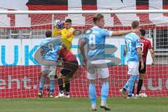 3. Liga - FC Ingolstadt 04 - TSV 1860 München - Torwart Fabijan Buntic (24, FCI) hält von Mölders Sascha (9, 1860)