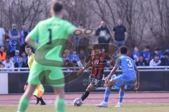 Toto-Pokal; FV Illertissen - FC Ingolstadt 04; Flanke Marcel Costly (22, FCI) Omore Liam (3 FVI) Torwart Ponath Markus (1 FVI)