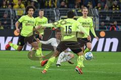 DFB Pokal; Borussia Dortmund - FC Ingolstadt 04; Sturm, Denis Linsmayer (23, FCI) Witsel Axel (28 BVB) Hummels Mats (15 BVB)