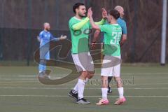 Bezirksliga - Saison 2025/26 - FC Fatih Ingolstadt - TSV 54 - DJK München - Murat Sucuoglu (Nr.9 - FC Fatih) mit dem 1:1 Ausgleichstreffer - Robert Henemann (Nr.30 - FC Fatih) - Foto: Meyer Jürgen