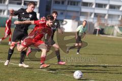 Kreisklasse - Saison 2024/25- Türkisch SV Ingolstadt - TSV Gaimersheim II - Josip Kujundzic rot Türkisch  — Simon Gelbmann schwarz Gaimersheim -  Foto: Meyer Jürgen