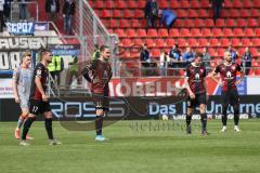 2.BL; FC Ingolstadt 04 - SC Paderborn 07; Spiel ist aus, Niederlage, hängende Köpfe Michael Heinloth (17, FCI) Valmir Sulejmani (33, FCI) Marcel Gaus (19, FCI) Nico Antonitsch (5, FCI)