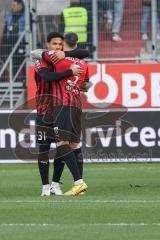 3. Liga; FC Ingolstadt 04 - TSV 1860 München; Justin Butler (31, FCI) Patrick Schmidt (9, FCI) vor dem Spiel