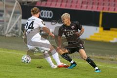 Bayernliga Süd - Saison 2021/2022 - FC Ingolstadt 04 II - SV Donaustauf - Riedl Fabio (#18 FCI) - Tobias Lotter weiss Donaustauf - Foto: Meyer Jürgen