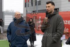 AUDI - Schanzer Amateurcup - Finale -  2026  - SV Hundszell - SV Denkendorf - Siegerehrung - Lukas Fröde (Nr.34 - FCI) am Mikro - Jörg Schlagbauer links - Foto: Meyer Jürgen