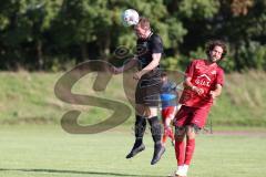 Kreisklasse - Saison 2023/2024 -SV Zuchering - SV Oberstimm - Edwin Engelmann schwarz Oberstimm - Nico Ziegler rot Zuchering - Foto: Meyer Jürgen