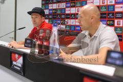 2. Fußball-Liga - Pressekonferenz - Vorstellung Cheftrainer Roberto Pätzold und Manager Profifußball Malte Metzelder - Saison 2021/2022 - FC Ingolstadt 04 - Cheftrainer FCI Roberto Pätzold links - Geschäftsführer FCI Manuel Sternisa - Foto: Meyer Jürgen