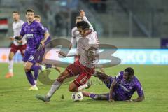 3. Liga; Erzgebirge Aue - FC Ingolstadt 04; Zweikampf Kampf um den Ball Fredrik Carlsen (8, FCI) Collins Jamilu (29 Aue)