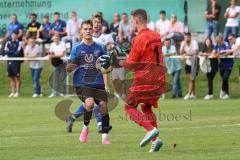 Kreisliga - Saison 2023/2024 - SV Menning - FC Mindelstetten - Simon Wolfsfellner blau Menning - Christopher Orth Torwart Mindelstetten - Foto: Meyer Jürgen