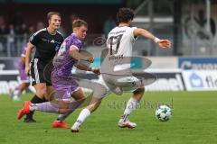 Toto-Pokal; SV Wacker Burghausen - FC Ingolstadt 04; Zweikampf Kampf um den Ball Simon Lorenz (32, FCI) Bangerter, Moritz (17 SVWB)