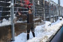 3.Liga - Saison 2022/2023 - SV 07 Elversberg - FC Ingolstadt 04 -Die Spieler bedanken sich bei den Fans -  Maximilian  Dittgen (Nr.10 - FCI) Foto: Meyer Jürgen