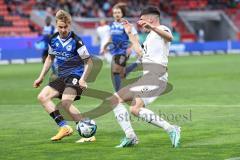 3. Liga; FC Ingolstadt 04 - 
Arminia Bielefeld; Zweikampf Kampf um den Ball Felix Keidel (43, FCI) Schreck Sam (8 AB)