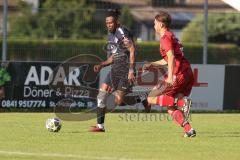Kreisklasse - Saison 2025/26- TSV Etting - TSV Altmannstein-  - Arnold Azeem schwarz Etting - Hannes Eichenseher rot Altmannstein  - Foto: Meyer Jürgen