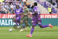 3. Liga; VfL Osnabrück - FC Ingolstadt 04; Zweikampf Kampf um den Ball Pascal Testroet (37, FCI) Amoako Kofi (6 VFL) Badjie Ismail (37 VFL)