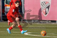 A - Junioren Bundesliga Süd/Südwest -  Saison 2021/2022 - FC Ingolstadt 04 - SC Freiburg - Hoti Valentin (#6 FCI) - Foto: Meyer Jürgen