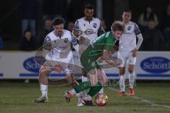 Landesliga - Saison 2024/25 - SV Manching - FC Ehekirchen - Rainer Meisinger (Nr.8 - SV Manching) - Alagic Ermin weiss Ehekirchen - Foto: Meyer Jürgen