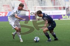 3. Liga; FC Ingolstadt 04 - SpVgg Unterhaching; Benjamin Kanuric (8, FCI) Zweikampf Kampf um den Ball Krattenmacher Maurice (7 SpVgg)