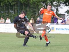 Relegation zur Kreisklasse - Saison 2025/26 - TSV Gaimersheim II - SC Irgertsheim  - Simon Gelbmann schwarz Gaimersheim  - Deniz Tasgin orange Irgertsheim - Foto: Meyer Jürgen