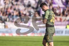 3. Liga; VfL Osnabrück - FC Ingolstadt 04; Niederlage, hängende Köpfe 1:0 Ryan Malone (16, FCI) geht vom Platz