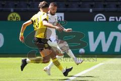 3. Fußball-Liga - Saison 2022/2023 - Borussia Dortmund II - FC Ingolstadt 04 - Pascal Testroet (Nr.37 - FCI) - Pohlmann Ole (Nr.19 - Borussia Dortmund II) - Foto: Meyer Jürgen