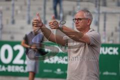 3. Liga - Saison 2026/27 - SC Sonnenhof Großaspach - FC Ingolstadt 04 - Geschäftsführer Sport/Kommunikation Harald Gärtner (FCI) - jubel - klatscht in die Hände - Daumen hoch  Foto: Meyer Jürgen