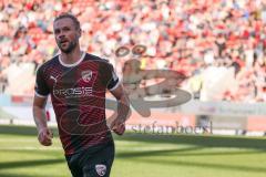 2.BL; FC Ingolstadt 04 - SSV Jahn Regensburg; Maximilian Beister (11, FCI) überwindet Torwart Alexander Meyer (1 SSV) und trifft zum #1:3 Abschlußtreffer Tor Jubel Treffer