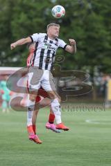 Toto-Pokal - VfB Forstinning - FC Ingolstadt 04; Kopfball Lars Lokotsch (13, FCI)