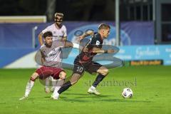 3. Liga; FC Viktoria Köln - FC Ingolstadt 04; Linus Rosenlöcher (19, FCI) Zweikampf Kampf um den Ball Otto David (10 VK) Yannick Deichmann (20, FCI)