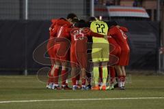 2023_11_24 - Bayernliga Nord - Saison 2023/24 - FC Ingolstadt 04 II - DJK Gebenbach -  Die Mannschaft bildet einen Kreis vor dem Spiel -  - XXXXX - Foto: Meyer Jürgen