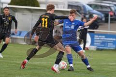 Kreisklasse - Saison 2025/26- TSV Großmehring - ST Scheyern - Benedikt Neubauer blau Großmehring - Leon Huber schwarz Scheyern - Foto: Meyer Jürgen