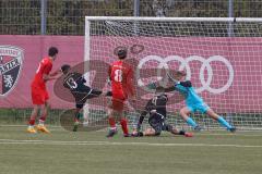 Landesliga Bayern Süd - U17 - B-Junioren -  FC Ingolstadt 04 II - ASV Cham - Neumayer Patrik Torwart FCI  -  Steinhauser Fin #8 mit einer Torchance - Foto: Meyer Jürgen