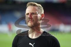 3.Liga - Saison 2022/2023 - VFL Osnabrück - FC Ingolstadt 04 - Das Spiel ist aus - Jubel - Die Mannschaft bedankt sich bei den Fans - Torwart Marius Funk (Nr.1 - FCI) - Foto: Meyer Jürgen