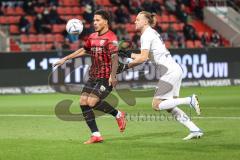 3. Liga; FC Ingolstadt 04 - Erzgebirge Aue; Zweikampf Kampf um den Ball Justin Butler (31, FCI) Burger Korbinian (5 Aue) überläuft Torwart Männel Martin (1 Aue) und erzielt das 1:0, Tor Jubel Treffer