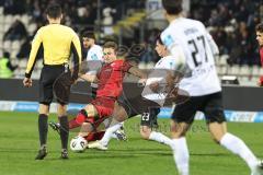 3. Liga; SSV Ulm - FC Ingolstadt 04; Zweikampf Kampf um den Ball Jasper Maljojoki (23, FCI) Brandt Max (23 Ulm)