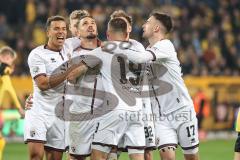 3. Liga; Dynamo Dresden - FC Ingolstadt 04; Tor Jubel Treffer Fallrückzieher Pascal Testroet (37, FCI) 1:2 Führung, Marcel Costly (22, FCI) Mladen Cvjetinovic (19, FCI) Benjamin Kanuric (8, FCI) Max Besuschkow (17, FCI) Simon Lorenz (32, FCI)
