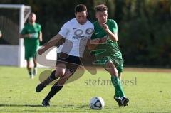 2023_10_22 - Bezirksliga - Saison 2023/24 - TSV Gaimersheim - SV Waldeck - Franz Reinwald (Nr.10 - Gaimersheim) -  - Dominic Hercog weiss Waldeck - Foto: Meyer Jürgen