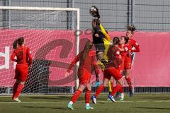 2. Frauen-Bundesliga - Saison 2021/2022 - FC Ingolstadt 04 - Eintracht Frankfurt II - Fritz Anna-Lena (#19 FCI) - Janser Malin schwarz Frankfurt - Foto: Meyer Jürgen