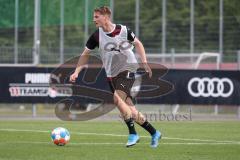 3. Liga; FC Ingolstadt 04 - Trainingsauftakt, Maximilian Neuberger (38, FCI)