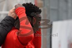 Bayernliga Süd - Saison 2022/2023 - FC Ingolstadt 04 - SV Kirchanschöring - Ibrahim Madougou (Nr.9 - FCI II) wird eingewechselt und seine Gesichtsmaske wird aufgesetzt -  Foto: Meyer Jürgen