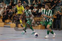 Lotto Bayern Hallencup - Lindenkreuzhalle Saison 2024/25 - FC Hitzhofen - SV Manching - Maik Wnendt gelb Hitzhofen - Romeo Öxler grün Manching - Foto: Meyer Jürgen