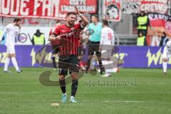 3. Liga; FC Ingolstadt 04 - Rot-Weiss Essen; Pascal Testroet (37, FCI) ärgert sich