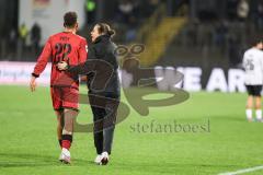 3. Liga; SSV Ulm - FC Ingolstadt 04; Cheftrainerin Sabrina Wittmann (FCI) mit Marcel Costly (22, FCI)