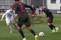 3. Liga - Testspiel - Saison 2025/26 - FC Ingolstadt 04 - SSV 1846 Ulm - Christensen Gustav (Nr.24 - FCI) - Luis Görlich (Nr.2 - SSV Ulm) - Foto: Meyer Jürgen