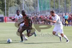 3. Liga; Testspiel; FC Ingolstadt 04 - FC Heidenheim; Zweikampf Kampf um den Ball Daouda Beleme (9, FCI) Traoré Omar Haktab (FCH) Gimber Benedikt (FCH)